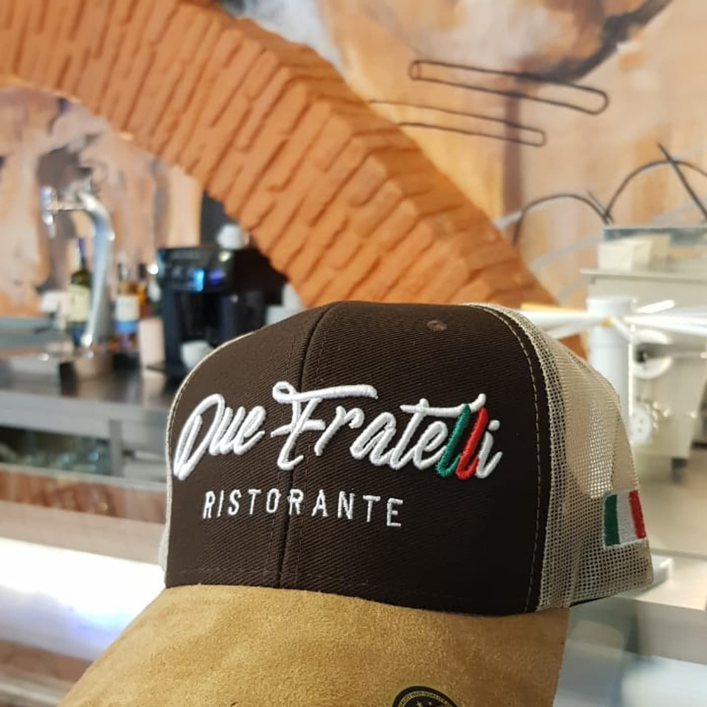 Boné Due Fratelli Ristorante — merchandising da casa